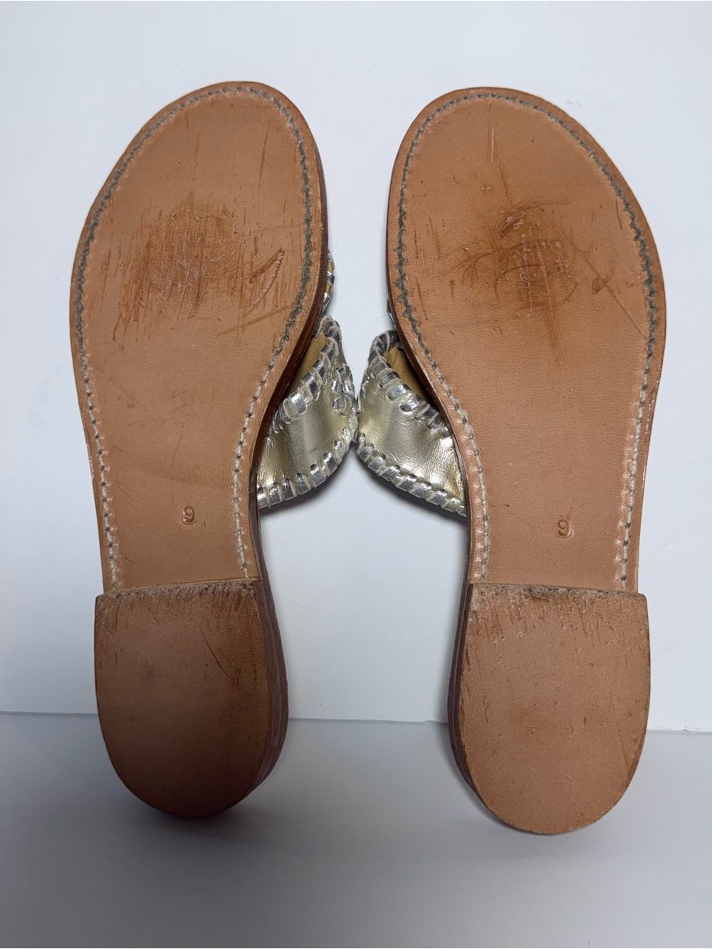 Palm Beach Platinum Gold Leather Thong Sandals Sz 9 Resort Quiet Luxury Coastal - Picture 8 of 16
